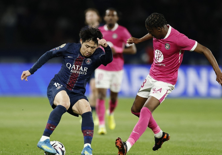 이강인(왼쪽). 연합뉴스