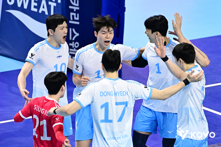 대한항공 승리. 한국배구연맹