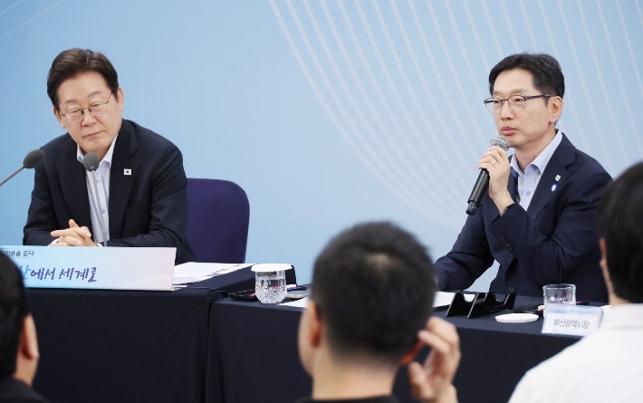 이재명 대통령과 김경수 경남지사 후보. 연합뉴스 