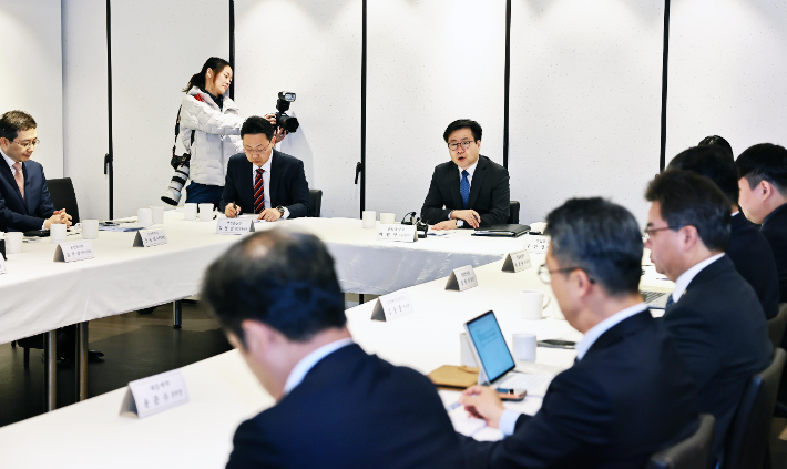 여한구 산업통상부 통상교섭본부장이 6일 서울 중구 달개비컨퍼런스 하우스에서 열린 '의약품 수출기업 간담회'에서 발언하고 있다. 연합뉴스
