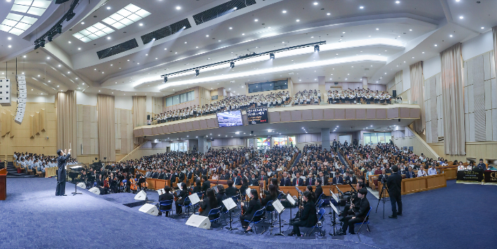 포항시기독교교회연합회 연합찬양(지휘 허종호). 포항제일교회(박영길) 제공
