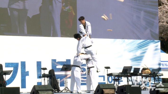 "십자가의 능력으로 다시 일어서다"…2026 부산 부활절 연합예배 성료