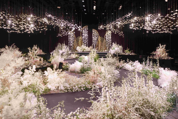 웨스틴 조선 서울이 웨딩 쇼케이스 'THE LIHUA(이화): 고귀한 연결'을 그랜드 볼룸에서 개최했다고 5일 밝혔다. 웨스틴 조선 서울 제공