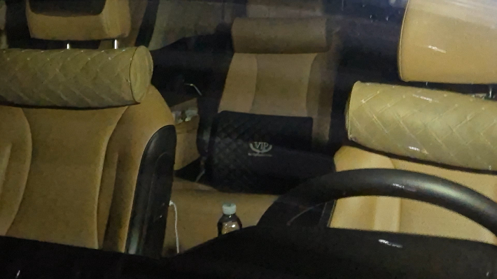 압수수색 대상이 된 김관영 전북특별자치도지사의 관용차. 심동훈 기자