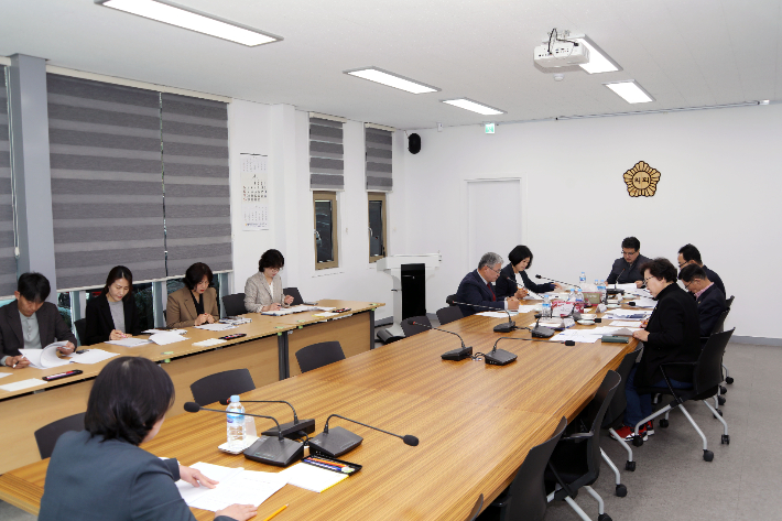 양양군의회, 집행부와 의원 간담회 개최. 양양군의회 제공