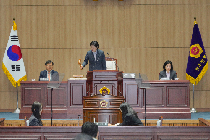 광주광역시의회는 6일 시의회 본회의장에서 제342회 임시회 제2차 본회의를 열고 모든 의사일정을 마쳤다. 광주시의회 제공