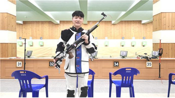 10m 남자 공기소총 결선 경기에서 한국신기록을 달성한 신민기. 대한사격연맹 제공