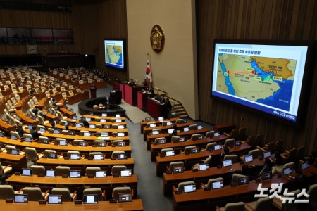 중동 상황 관련 질의받는 김민석 총리