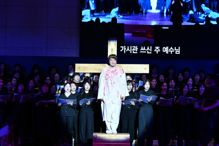 중문교회가 선보인 부활절칸타타'메시지' 현장. 제주중문교회 제공