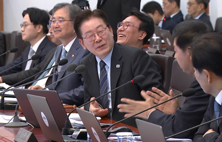 "주차장이 무슨 가업이냐"…기가 차 웃음터진 이재명 대통령[노컷브이]