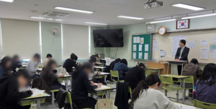 2026년 CBS 신입사원 공개채용 중 필기시험 고사장 현장. 자료사진