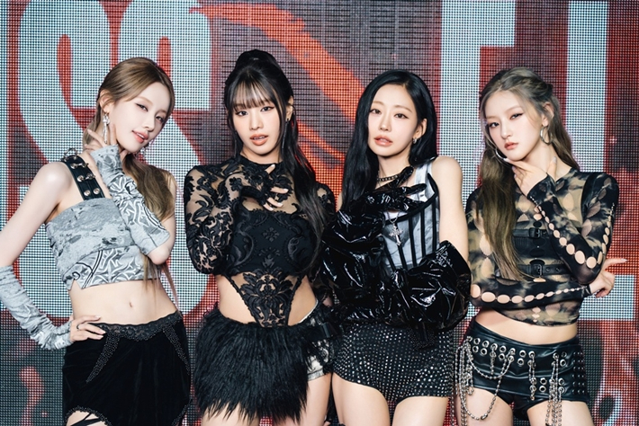 그룹 키스오브라이프가 6일 오후 4시 서울 용산구 블루스퀘어 우리WON뱅킹홀에서 두 번째 싱글 '후 이즈 쉬' 쇼케이스를 열었다. S2엔터테인먼트 제공