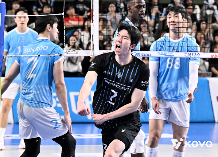 포효하는 허수봉. 한국배구연맹