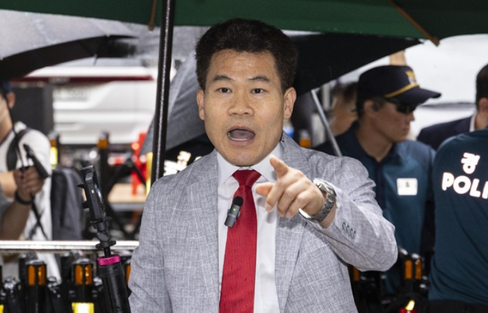 "이 X랄해서 국힘 탈당"…전한길이 제발로 나간 이유는?[노컷브이]