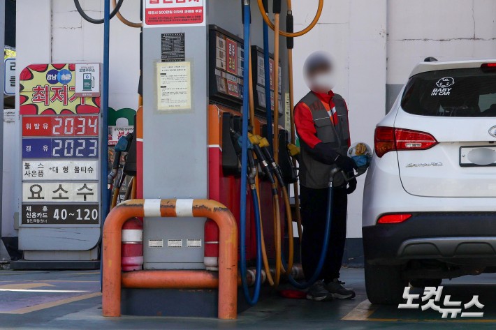 서울 휘발윳값, 3년 8개월 만에 2천원 돌파