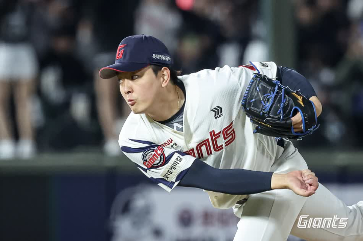 7일 kt와 홈 경기에서 역투하는 롯데 김원중. 롯데 