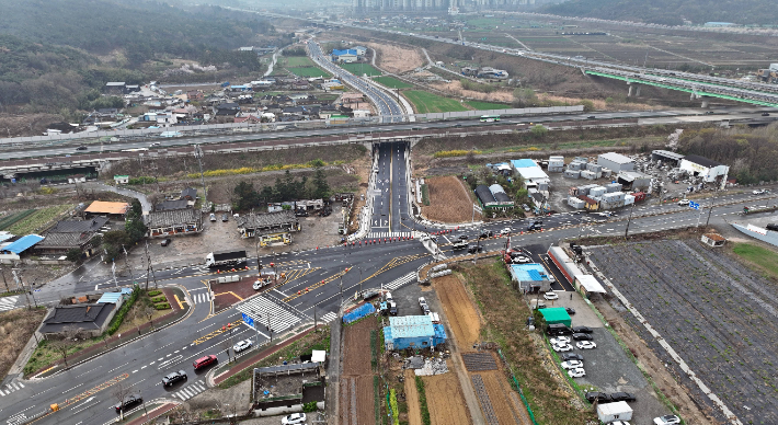지방도 904호선 광명~화천 연결도로 조성 현장을 촬영한 드론 사진. 경주시 제공