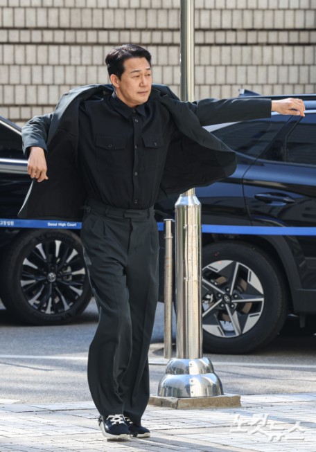 공판 증인 출석하는 박성웅