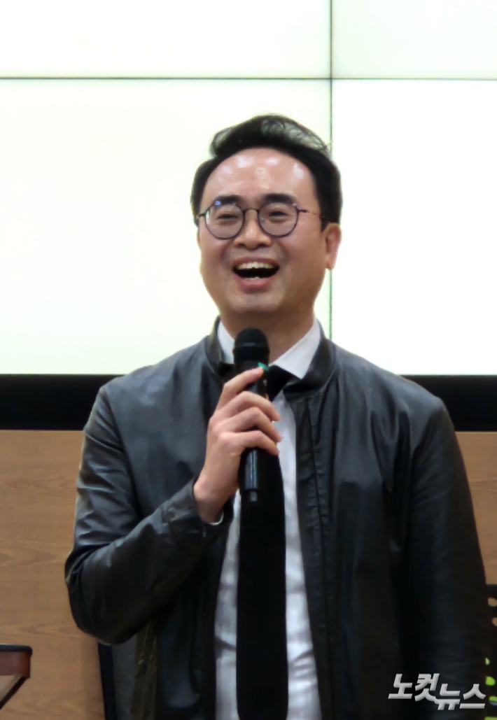 안호성 목사가 말씀을 전하고 있다. 충북CBS