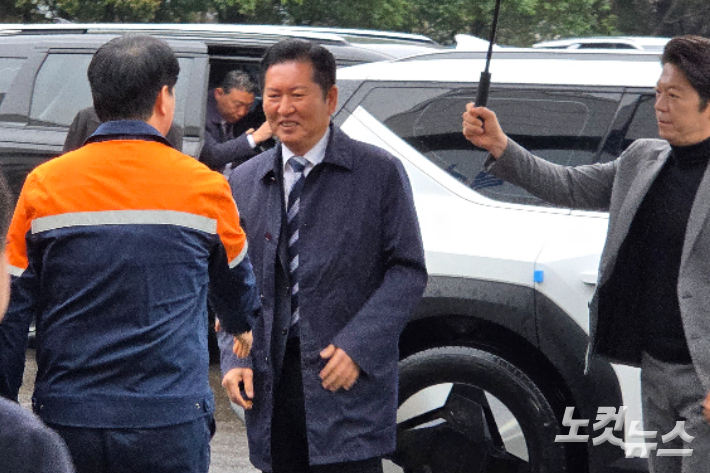 9일 오전 광양제철소를 찾은 정청래 민주당 대표. 박사라 기자