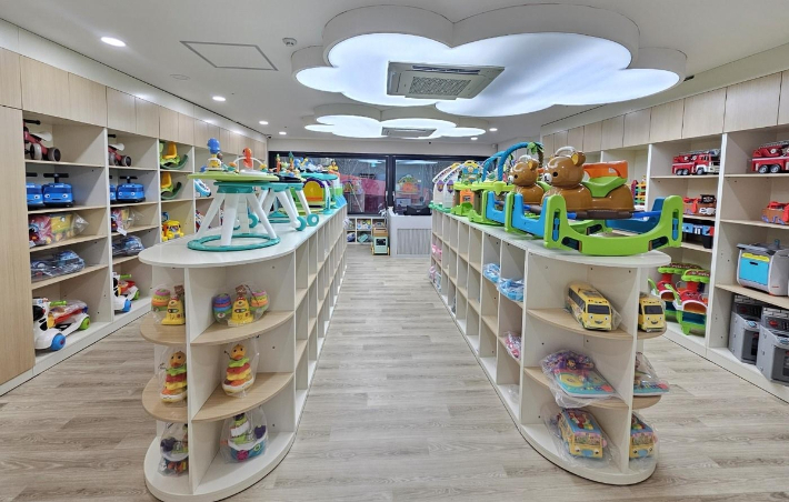강남구육아종합지원센터 수서점 장난감대여실. 강남구 제공