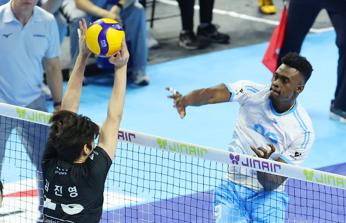 대한항공 대체 외인 마쏘의 공격 모습. 연합뉴스 