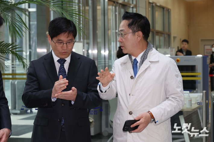 국조특위, 수원지검 현장조사