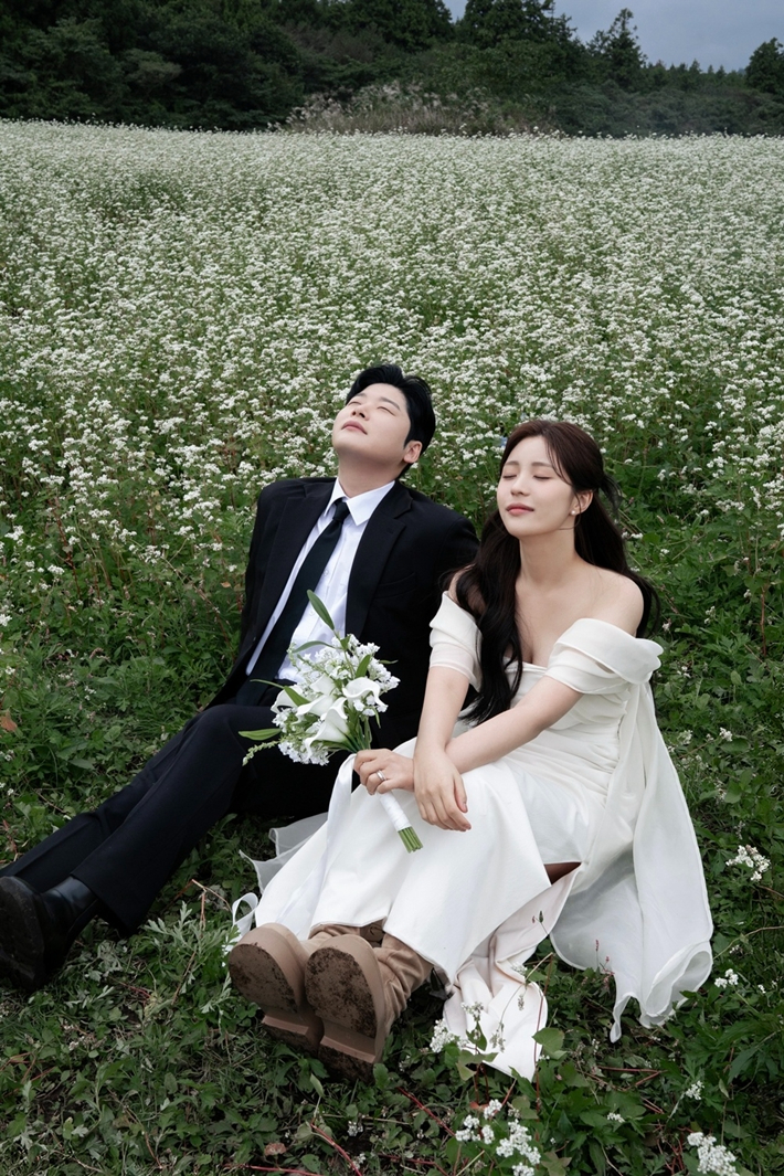 피아노맨 김세정. 로맨틱팩토리 제공