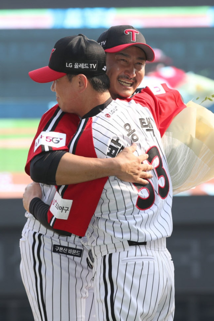박용택과 당시 사령탑이었던 류지현 감독. LG 트윈스 제공