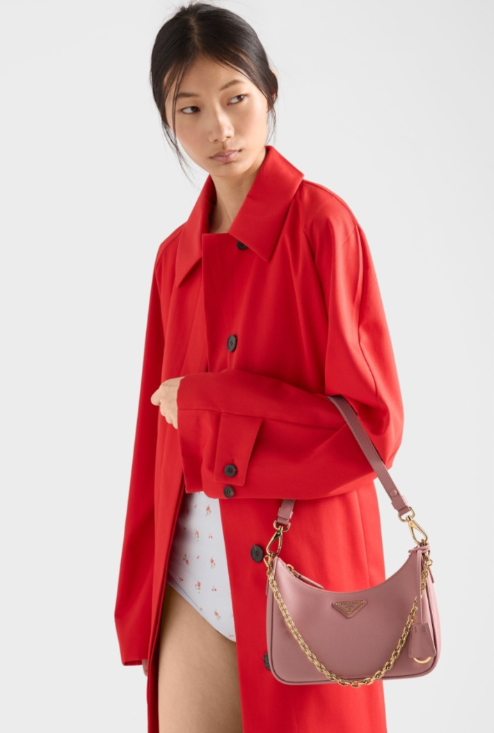 프라다 리에디션 사피아노 가죽 미니백. 프라다 제공