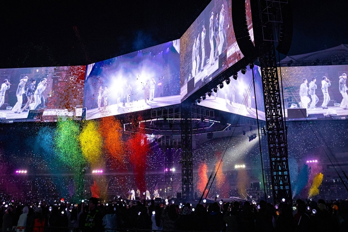 방탄소년단의 한국 공연은 3회 차 전석 매진돼 사흘 동안 13만 2천 관객과 함께할 예정이다. 빅히트 뮤직 제공