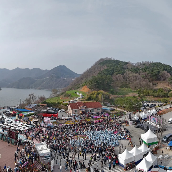 임실군 옥정호 벚꽃축제 현장. 임실군 제공