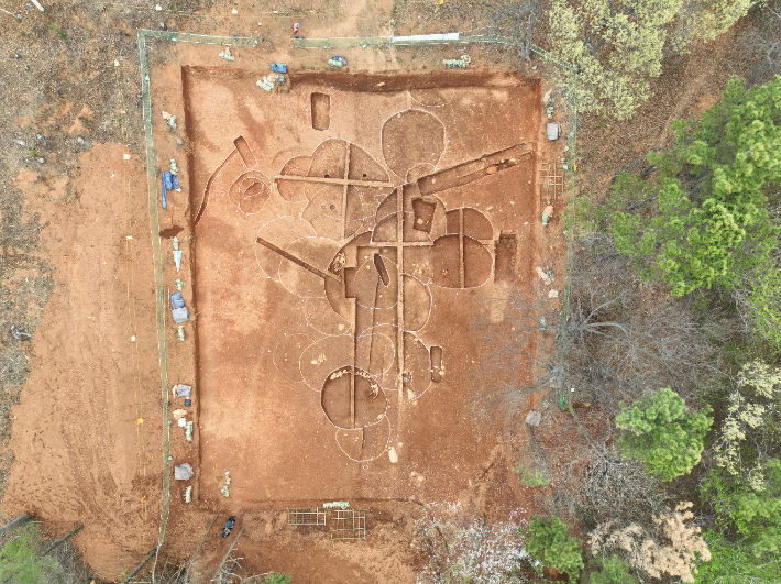 고성 만림산 토성 발굴조사. 경남도청 제공 