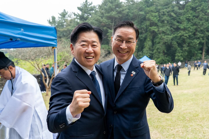 오영훈 제주지사(사진 왼쪽)와 위성곤 후보. 위성곤 후보 SNS 캡처
