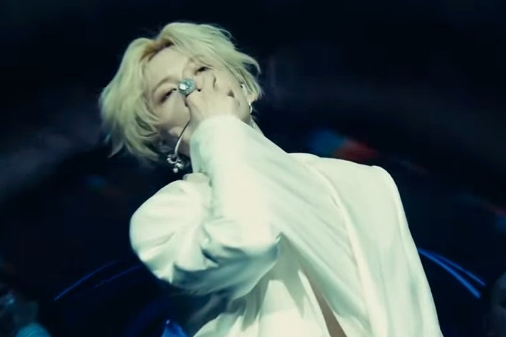 태민은 지난 11일(현지 시각) 열린 미국 최대 야외 음악 축제 '코첼라'에 입성해 신곡 6곡을 비롯해 강렬한 퍼포먼스를 선보였다. 코첼라 유튜브 캡처