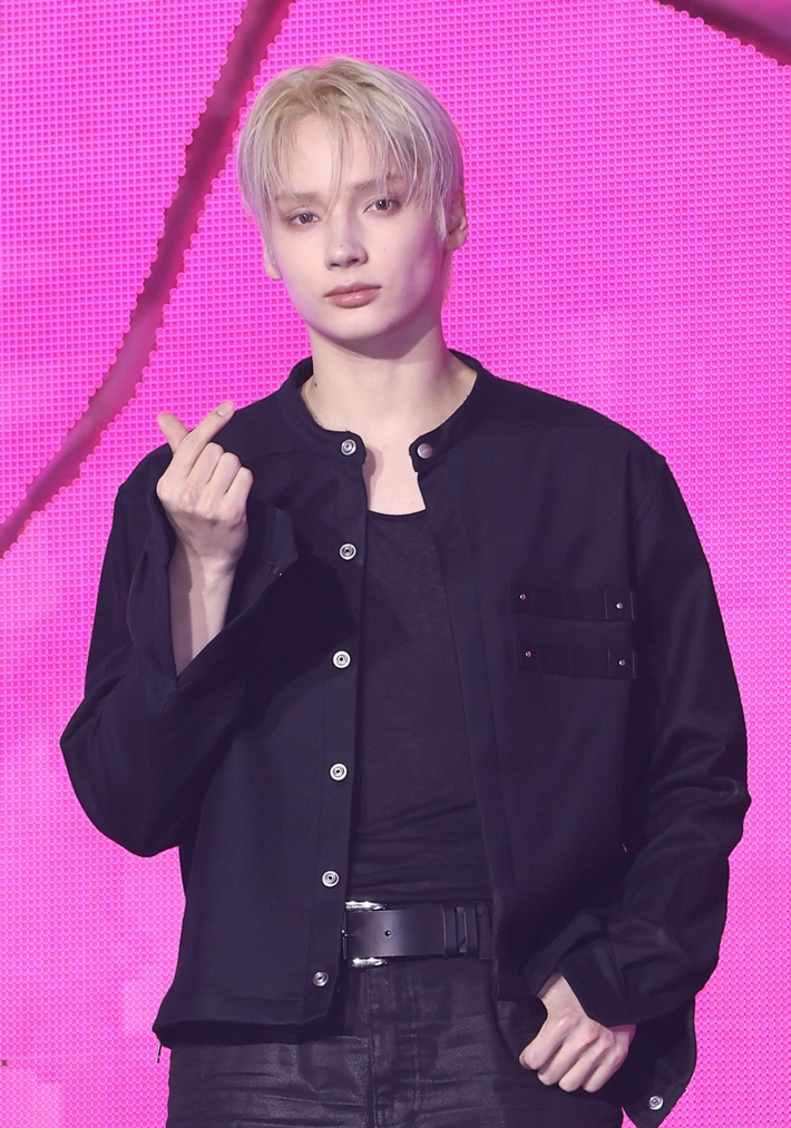 투모로우바이투게더 휴닝카이. 연합뉴스