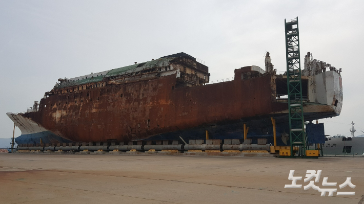 목포 신항에 거치된 세월호. 고영호 기자