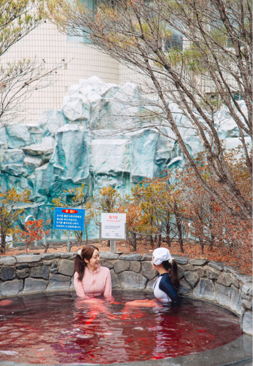 울진 덕구온천 노천탕. 울진군 제공