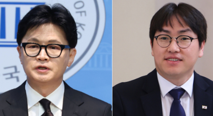 전재수 의원 지역구인 부산 북구갑 보궐 선거 후보로 거론되는 한동훈 국민의힘 전 대표(왼쪽)와 하정우 대통령실 AI미래기획수석. 황진환 기자·연합뉴스.