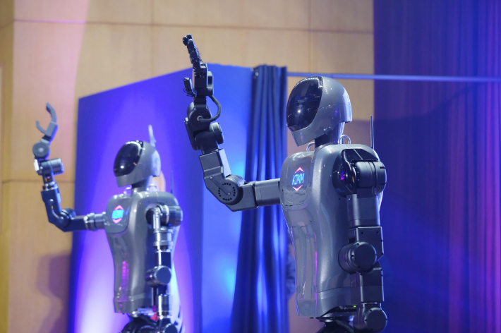 기계연이 개발 중인 차세대 AI 휴머노이드 로봇 '카이로스(KAIROS)'. 기계연 제공