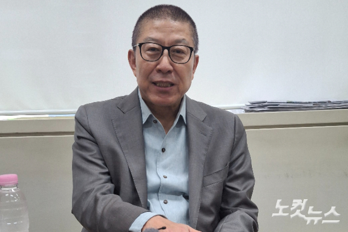 14일 부산시의회 기자들과 간담회 하는 박형준 시장. 강민정 기자