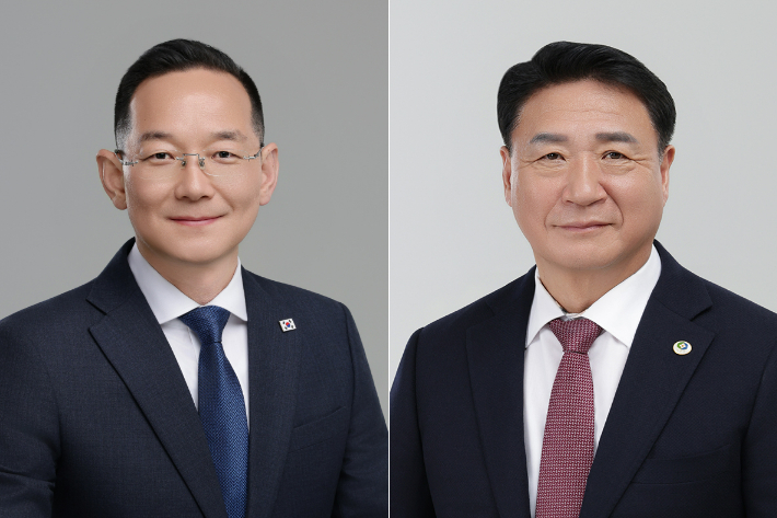 민주당 이수동 영동군의원·국민의힘 정영철 영동군수. 충청북도선거관리위원회 제공