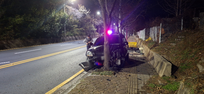 지난 3월 7일 부산 금정구 10대 운전 차량 사고 현장. 부산경찰청 제공