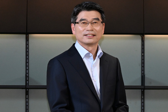 기아는 송호성 사장이 '2026 장애인고용촉진대회'에서 고용노동부 장관 표창을 수상했다. 기아 제공