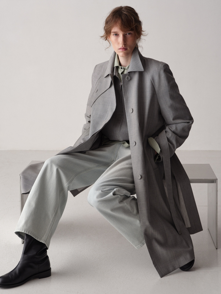 구호(KUHO)가 2026년 봄·여름 시즌 컬렉션의 새 캠페인을 공개했다. 삼성물산 제공