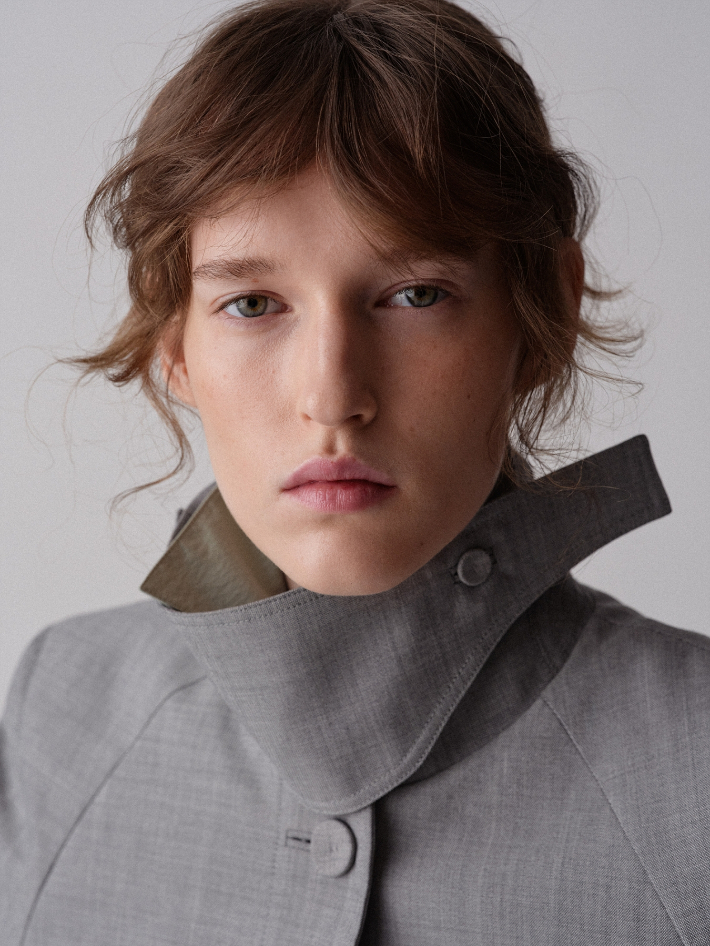 구호(KUHO)가 2026년 봄·여름 시즌 컬렉션의 새 캠페인을 공개했다. 삼성물산 제공