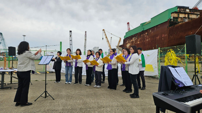 광주전남 NCC, 세월호 참사 12주기 기억예배 찬양. 전남NCC 제공