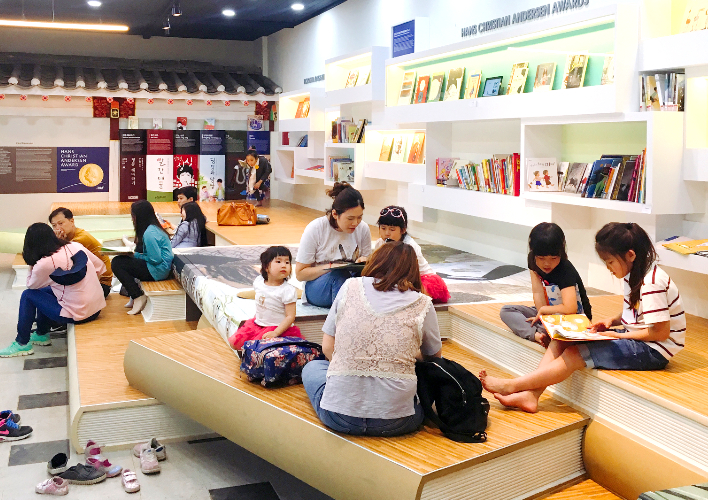 남이섬의 안데르센 책센터. 남이섬 제공