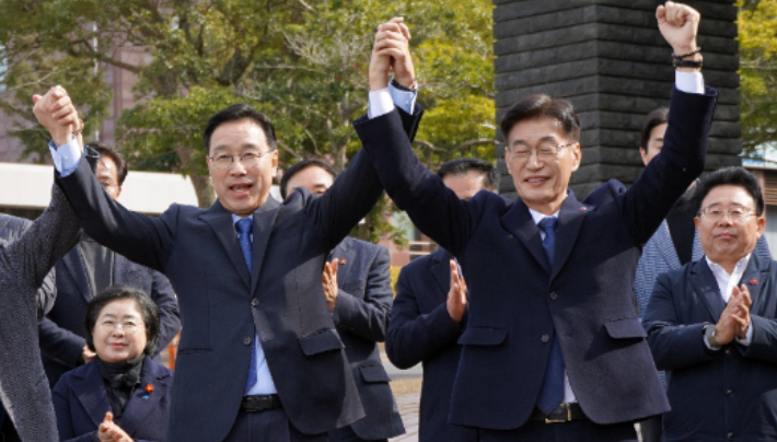 위성곤(왼쪽)·문대림(오른쪽) 민주당 제주지사 경선 후보. 제주CBS