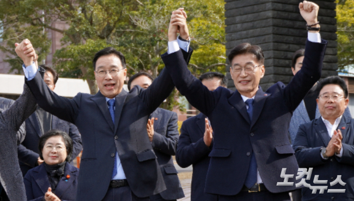 위성곤(왼쪽)·문대림(오른쪽) 민주당 제주지사 경선 후보. 제주CBS